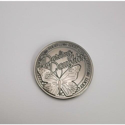 Russian Antique Small Daisy Friendship Lucky Antique Nickel Plated Medal Collection Plant Love Coin Collection Home Decoration