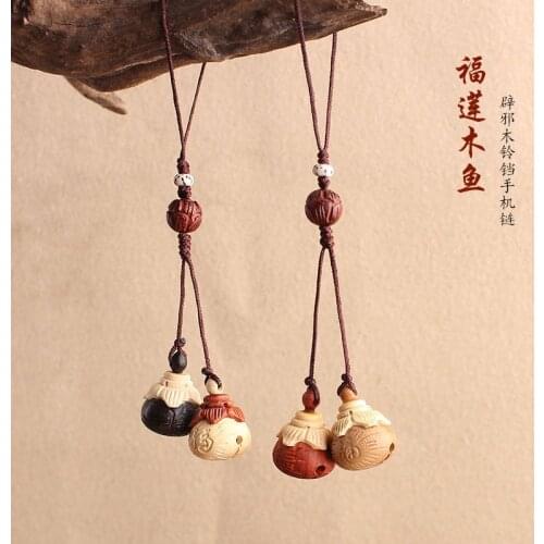 Natural wood Put tail fish peach wood keychains key ring for unisex key car handbag decorate animal fish keychain jewelry