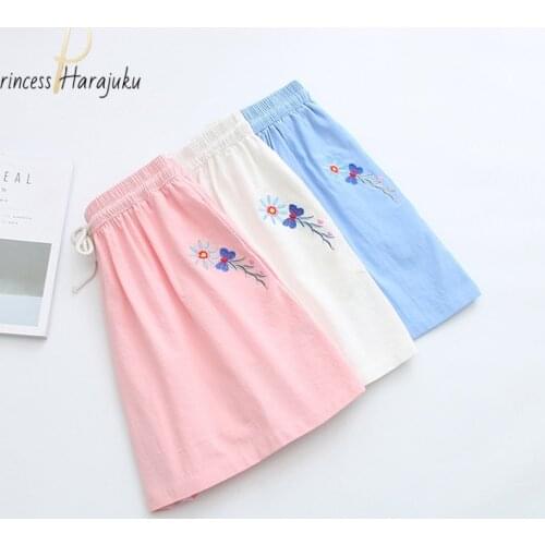 Plus Size Mid Waist Short Women Summer Embroidery Flowers Sports Hot Short Fashion Sexy Casual Clothes Fitness Short Female 2021