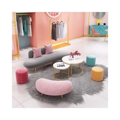 Northern Europe clothing store sofa personality heteromorphic simple modern reception arc beauty salon net red sofa light luxury