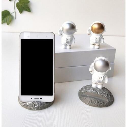 1pcs Astronaut Mobile Phone Holder Cute Desktop Mobile Phone Stand Cartoon Resin Material Model Desktop Ornament Phone Stand