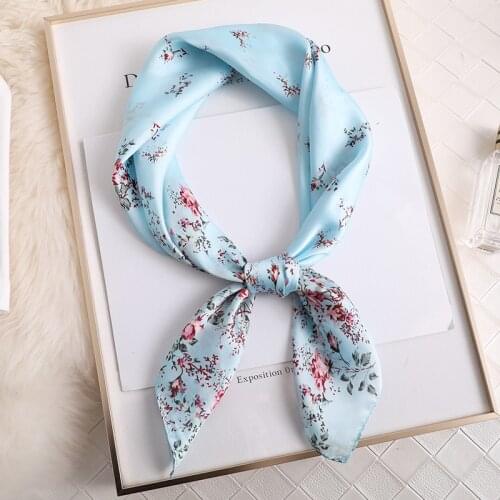 2020 New style Fashion Muslim headscarf Spring and summer womens quality Print Square scarves lady Sunscreen silk beach shawl