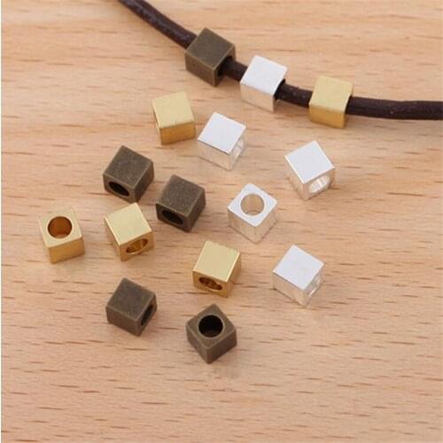 SIXTY TOWFISH 50 Pieces DIY Jewelry Accessories Size 4*4mm Brass Materials With Hole Flower Square Copper Beads