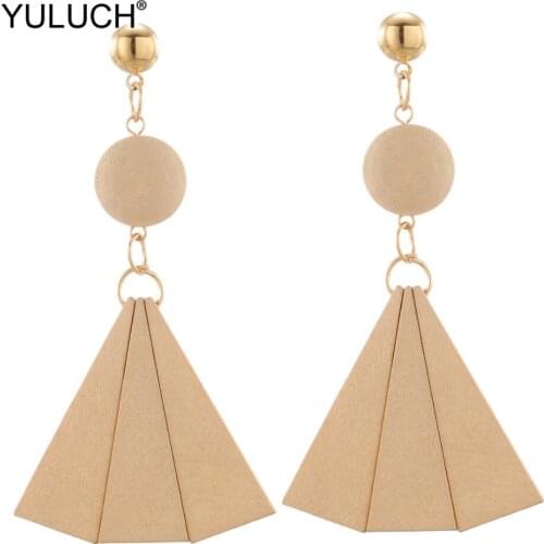 YULUCH Long Handmade Elegant Golden Wood Chip Pompom Pom Pom Stud Earings Earrings For Women Girls Wedding Party Dropshiping