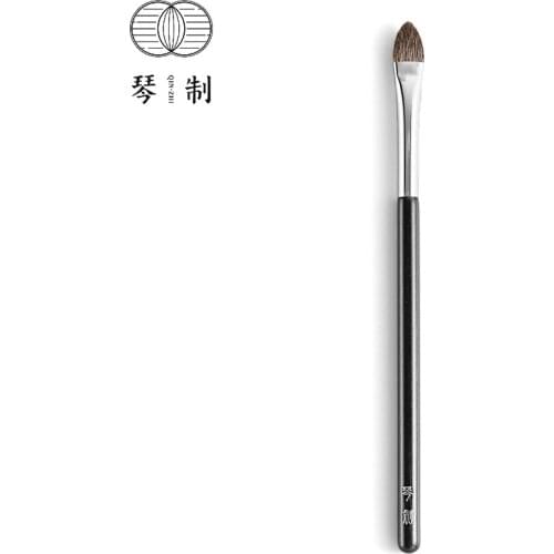 QINZHI Professional Handmade Make Up Brush 09 Heart Shape Eye Shadow Brush Soft Cat Tail Hair Makeup Brushes