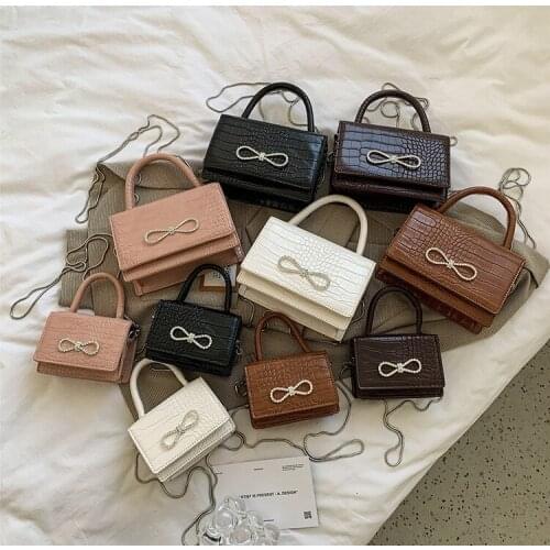 Texture small bag womens 2020 autumn and winter new fashion versatile ins messenger net red retro small square bag