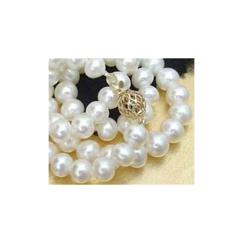 Charming!9-10mm White Freshwater Cultured Pearl Necklace 18"