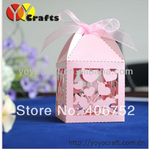 Hot sale new design customized wedding supplies pink heart pearl paper laser fashionable and cheap wedding cake box design