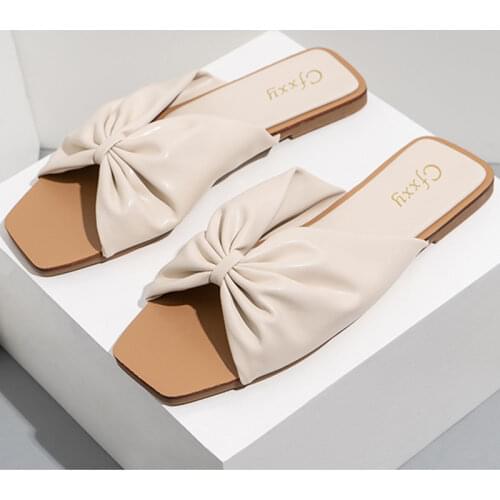 2021 New Women Slippers New Style Bowknot Pleated Sandals and Slippers Womens Side Head Wear Flat Womens Sandals Woman Shoes