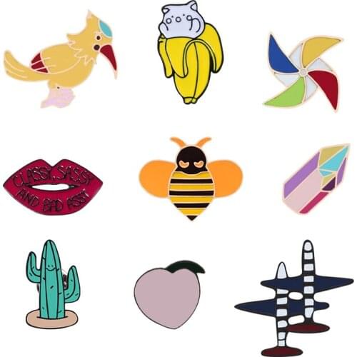 Cute Metal Enamel Pins Female Cartoon Brooches Bird Banana Aircraft Cactus Bee Sexy Mouth Children Bag Badges Pins Jewelry Gifts