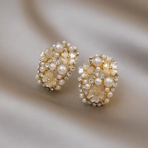 Sweet Elegant Shining Rhinestone Pearl Stud Earrings for Women Vintage Exquisite Small Flower Earrings Korean Fashion Jewelry