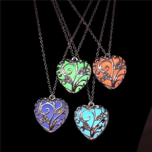 Luminous Necklaces Heart Pendant Necklace Glowing in the Dark Necklaces charms Fashion Jewelry for women