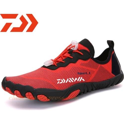 Daiwa Water Shoes Men Aqua Shoes Beach Shoes Quick Drying Upstream Shoes Barefoot Outdoor Shoes Swimming Sport Fishing Shoes