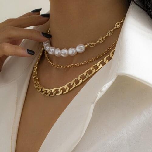 Fashion Womens Baroque Imitation Pearl Multilayer Golden Necklace Simple Chunky Necklace Jewelry Gift Wholesale 2021