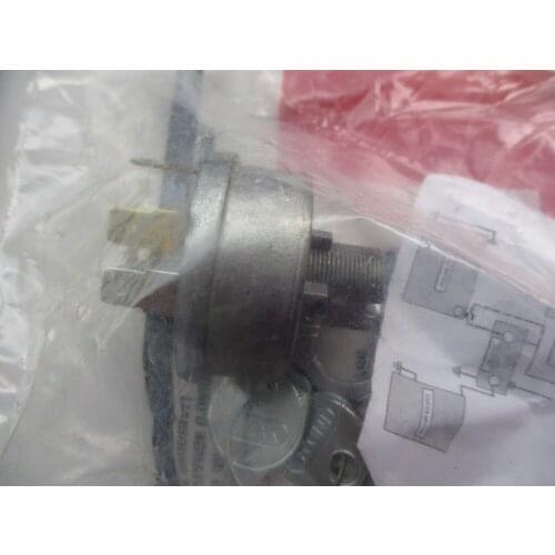 SWITCH KEY FOR BRIGGS AND STRATTON GASOLINE ENGINE PARTS PART number 692318