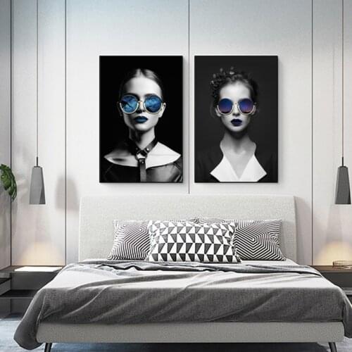 Modern Wall Art Pictures Fashion Woman butterfly Flower Wear Sunglasses White Black Home Canvas Painting Beauty Decor Posters