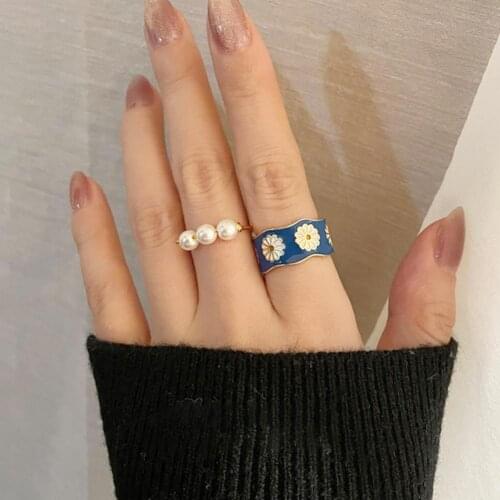 Vintage Small Daisy Wide Ring Korean Punk Couple Rings Elegant Wreath Rings Fashion Jewelry Wedding Party Engagement Gift