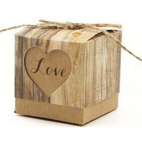 Free Shipping 50pcs Square Kraft Paper Heart Love Baby Shower Birthday Party perboard Candy Box Wedding Party Favor Gift Box