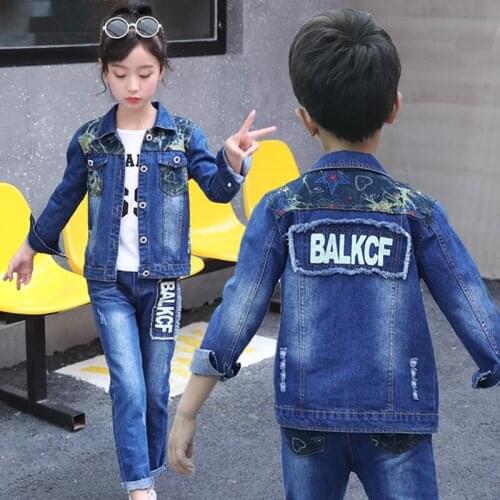 2019 Boys Cowboy suit Spring and Autumn new girls two-piece letter version of the camouflage in the big boy body suit jean set