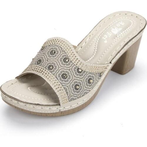 Brand Women Elegant Square Heels Sandals Summer Outdoor Beach Shoes Women Gladiator Sandalias Ladies Platform Sandals WSH4082