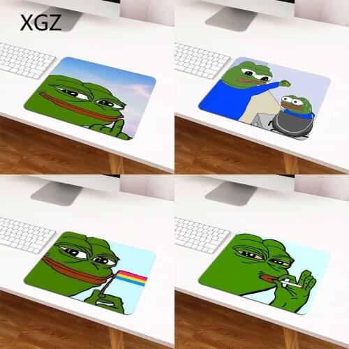 XGZ Funny Frog Desk Escritorio Cute Mouse Pad Mousepad Gaming Accessories Small Mouse Pad 22x18cm Keyboard Desk Mat