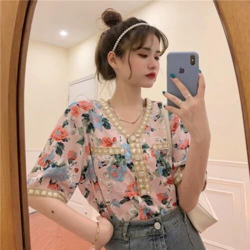Blouse Floral V-neck Short-sleeved Shirt Female Design Sense Niche Summer New Korean Loose Top Trend