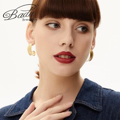 Badu New Design Matte Gold Simple Dangle Drop Earrings for Women S925 Needle Fashion Metal Earring Jewelry Girl Party Gifts