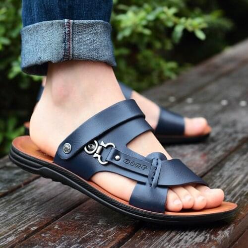 Mens New Summer Mens Open-toed Sandals Fashion Trend Beach Shoes Slippers Mens Sandals Summer Leather Sandals B38