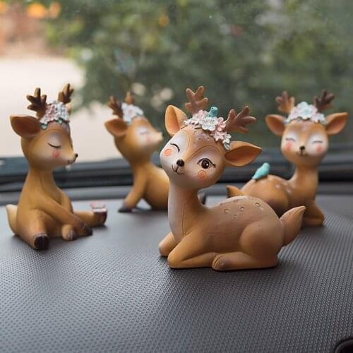 Car ornaments Cute Resin Sika Deer Figurines Cartoon Decor Auto Interior Dashboard Deer Dolls Crafts Christmas Gifts Accessories
