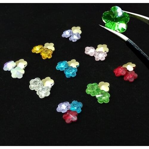Newly launched 3D nail art rhinestone 30pcs / 100pcs plum Flower bottom glass crystal used in nail decoration