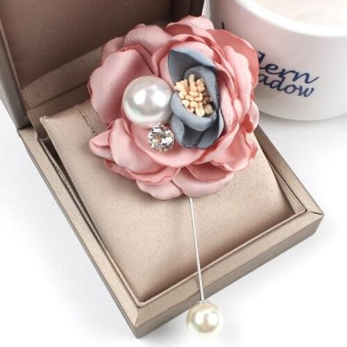 Mujeres De La Manera Caliente Hecho A Mano Romantica Telas Flor Broche Boutonniere Boton Perla Broches Boda Accesorios Regalos