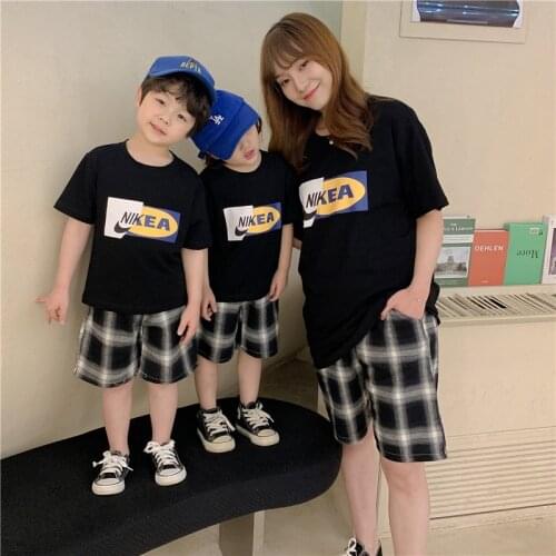 Family Matching Outfits Papa 2021 Summer Daddy Mommy and Me Family Look Cotton Short Sleeves T-Shirt baby clothes