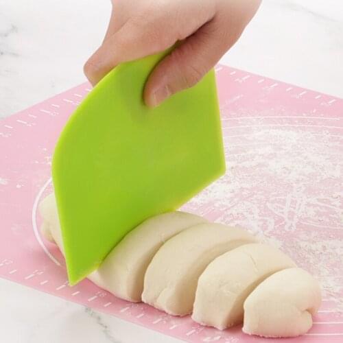 1PC Useful Cream Spatula DIY Pastry Cutters Fondant Dough Scraper Cake Cutter Pastry Baking Tool Kitchen Scraper Accessories