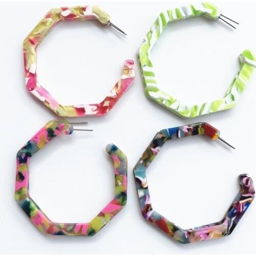 UJBOX 10 Colors Geometric Polygonal Acetate Earrings for Women Large Leopard Acetic Acid Hoop Earrings Factory Wholesale
