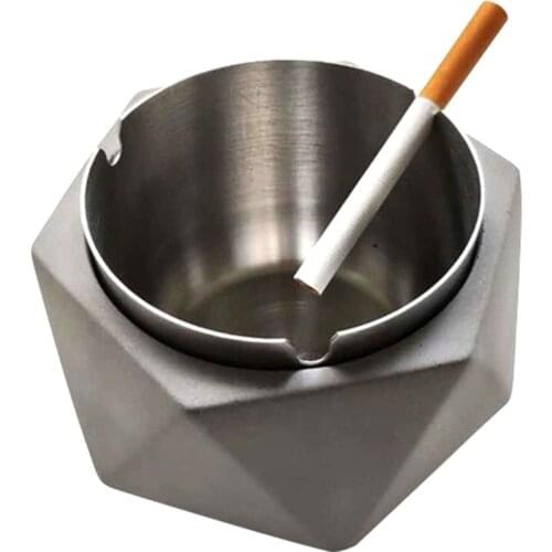 1pc Big Size Portable Silver Stainless Steel Ashtray Universal Cigarette Holder Cigarette Ashtray for Indoor or Outdoor Use