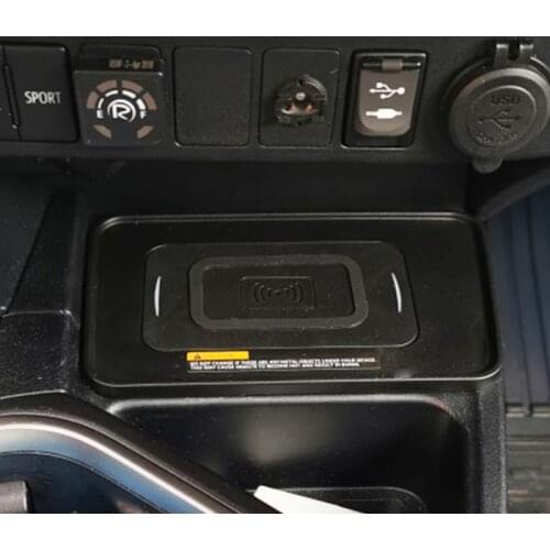 QI car wireless charger 15W fast phone charger charging plate pad accessories for Toyota RAV4 RAV 4 2016 2017 2018