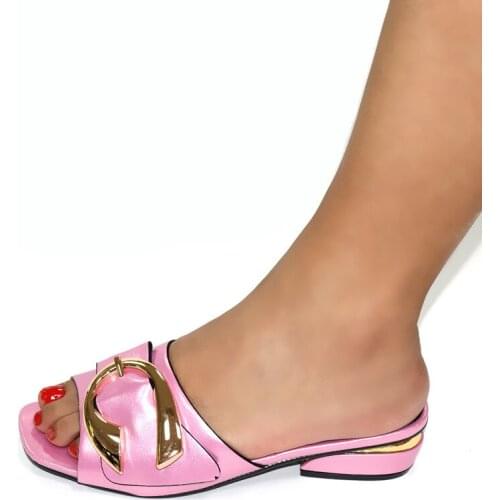 Doershow 2020 Latest Design Low Heels Women Wedding Shoes Decorated with Rhinestone Nigerian Party Rhinestones Pumps !HGF1-17