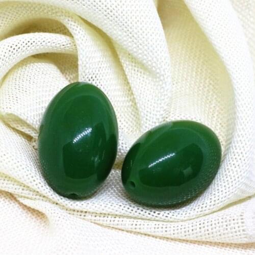 Factory outlet green imitation beeswax oval egg pendant beeswax synthetic lvory high grade jewelry making 27*42mm 2pcs B1886