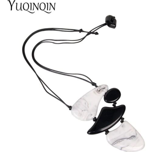 Fashion Charm Large Pendant Necklace Acrylic Custom Long Necklaces for Women Resin Rope Bohemian Necklace Statement for Girls