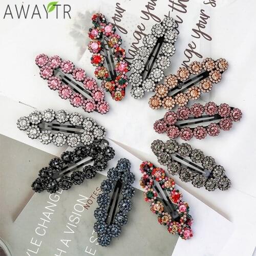 AWAYTR Crystal Rhinestone Flower Hair Claw Hairpins Fashion Barrette Ornaments Hair Clips Hairgrip for Girl For Hair Accessories