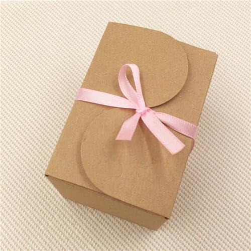 50Pcs/Lot Handmade Brown and White Cardboard Kraft Paper Boxes For Birthday Wedding Party Candy Trendy Paper Boxes With Ribbon