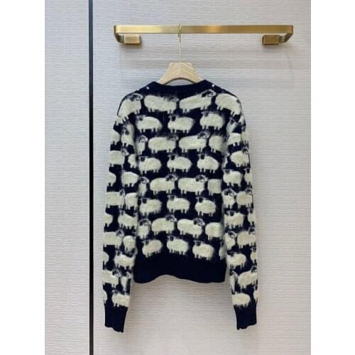High end 2021 8.26 Early Autumn Womens Fashion New Round Neck Long Sleeve Sheep Cloud Pattern Jacquard Contrast Knit Sweater