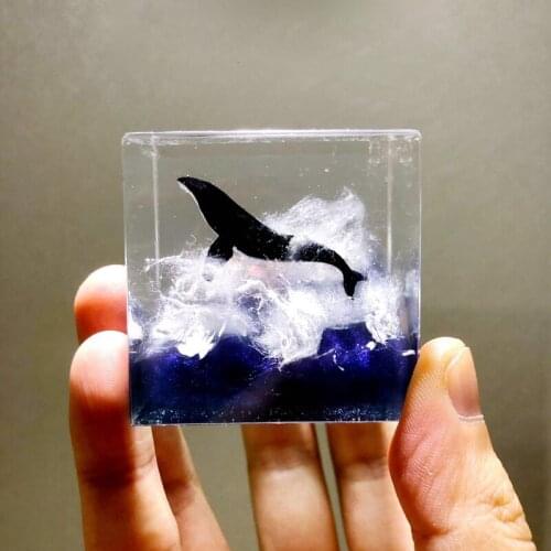 Cloud scorpion Whale whale mountain peak crystal resin decoration car decoration creative gift