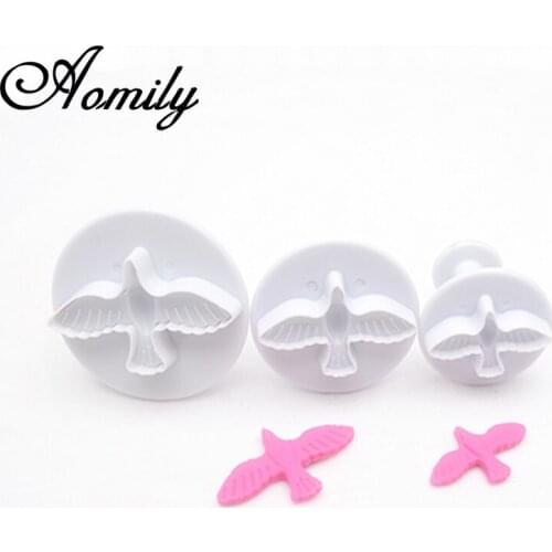 Amoliy 3pcs Pigeon Fondant Cutter Cookie Cake Plunger Mold Biscuit Embossing Mould Fondant Cake Decorating Tools Chocolate Mold