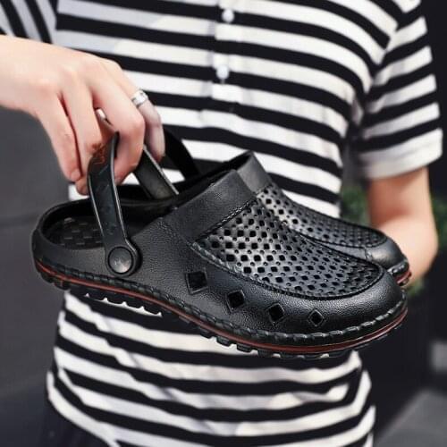 Flat Shoes Men Summer Non-slip Flip Flops Beach Sea Non-slip Breathable Hole Slippers Men Indoor Floor Shoes Chaussure Homme