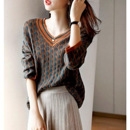 Fashion womens blouse 2020 autumn new retro lazy wind loose wave pattern v-neck color-block knitted sweater