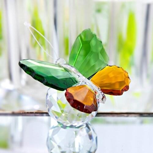 H&D Crystal Flying Butterfly with Crystal Ball Base Figurine Collection Cut Glass Ornament Statue Animal Collectible Paperweight