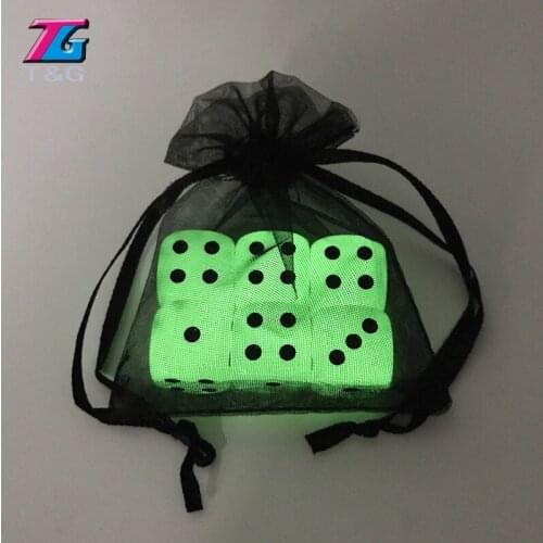 16mm Glowing Dice Kit with A Bag 6pcs/set Plastic Gambling Cube for Bar Game/ Playing Game/Wonderful At Night