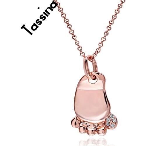 Tassina New Arrival Womans Gold Color Cute Baby Feet Pendant Necklaces Jewelry For Mother 's Day Love Gift Wholesale neckless