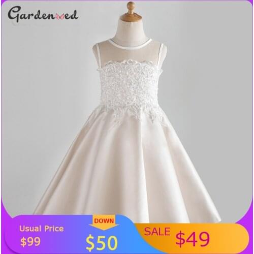 Gardenwed Ivory Lace Flower Girl Dresses Tulle Appliques First Communion Dress White Ruffles Buttons Beading Baby Gown,Vestidos